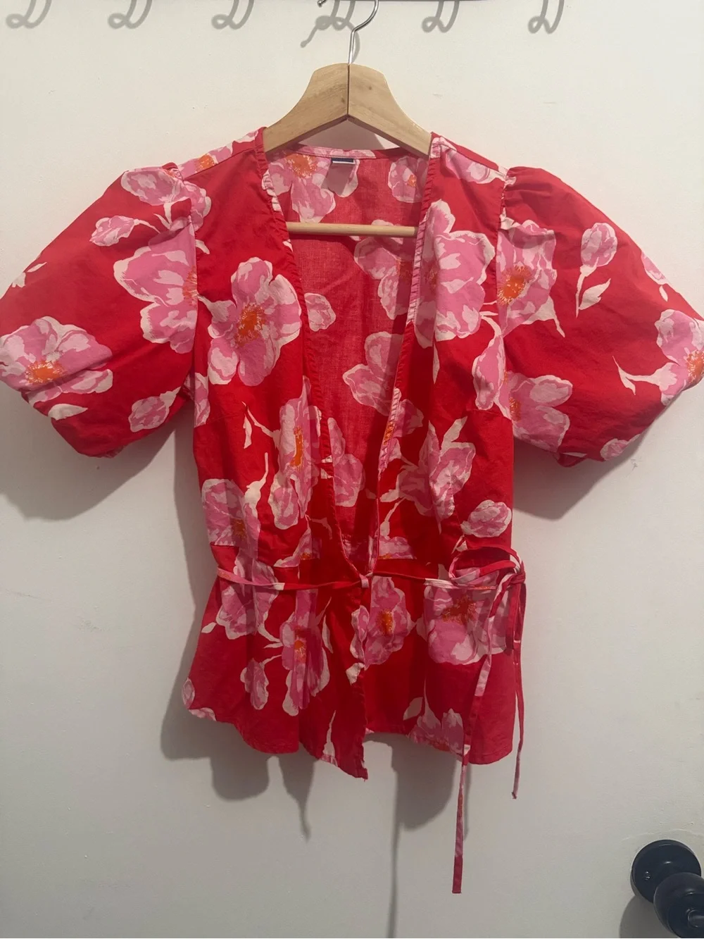 Old Navy Floral Wrap Peplum Blouse XS Pink Red 100% Cotton